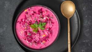 Cómo preparar borsch, el plato con el que José Andrés homenajea a Ucrania