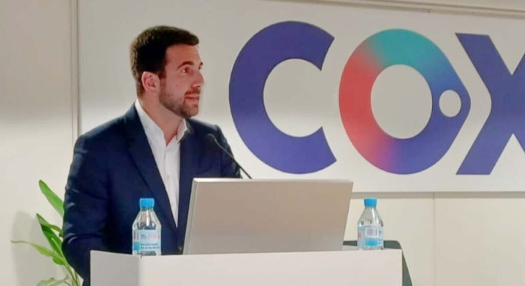 Cox recibe la calificación a largo plazo de BB+ con perspectiva estable