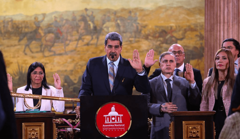 Cuatro aspectos de la reforma constitucional que impulsa Nicolás Maduro • Crónica Uno