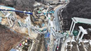 Cuatro muertos y seis heridos en el derrumbe de un puente en construcción en Corea del Sur - AlbertoNews
