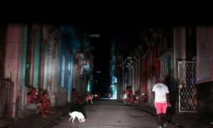 Cuba suspende la actividad laboral y docente viernes y sábado por la crisis energética - AlbertoNews