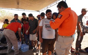Desafiando políticas de EE.UU., migrantes persisten en su objetivo desde el sur de México (Fotos) - AlbertoNews