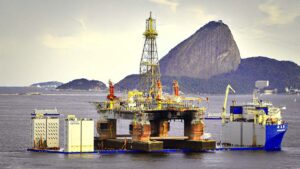 Descubren petróleo bajo una gruesa capa de sal en uno de los yacimientos de crudo más grandes de Sudamérica