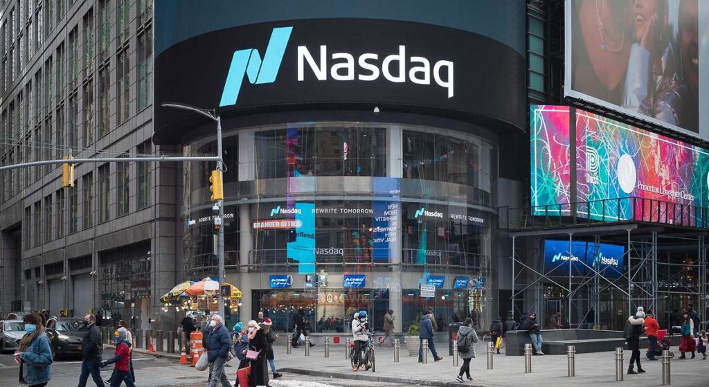 El Nasdaq, a menos de un 4% de la zona de compra por el lastre de Nvidia y las 'Siete Magníficas'