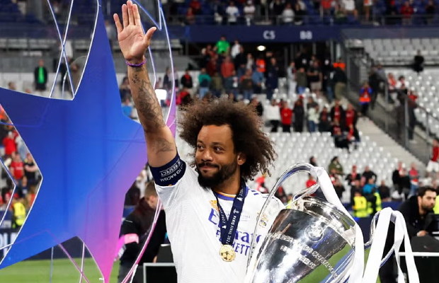El brasileño Marcelo Vieira anunció su retiro del fútbol profesional