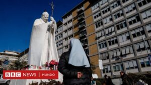 El hospital que salvó la vida de Juan Pablo II: cómo es el sanatorio de Roma donde están tratando al papa Francisco
