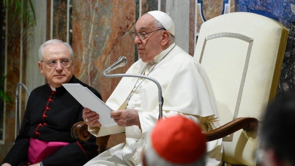 El papa Francisco atraviesa un cuadro de bronquitis