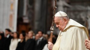 El papa Francisco presentó una nueva y leve mejoría y mostró una evolución normal