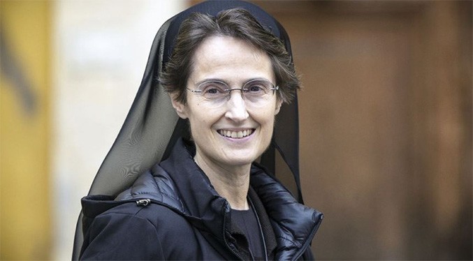 El papa da mayores poderes a la «gobernadora» del vaticano