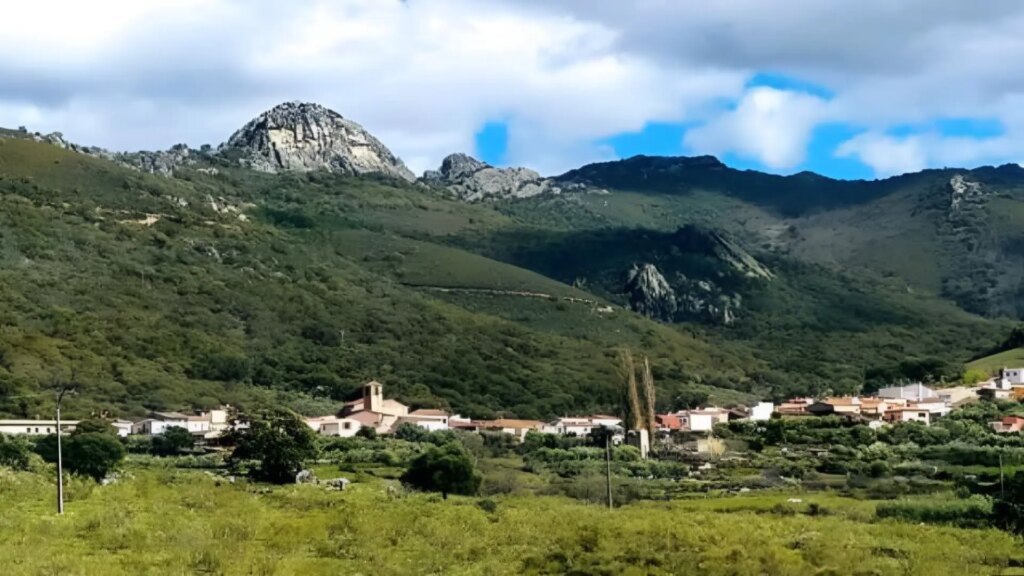 El restaurante con un Solete Repsol que se encuentra en un pueblo extremeño de menos de 50 habitantes