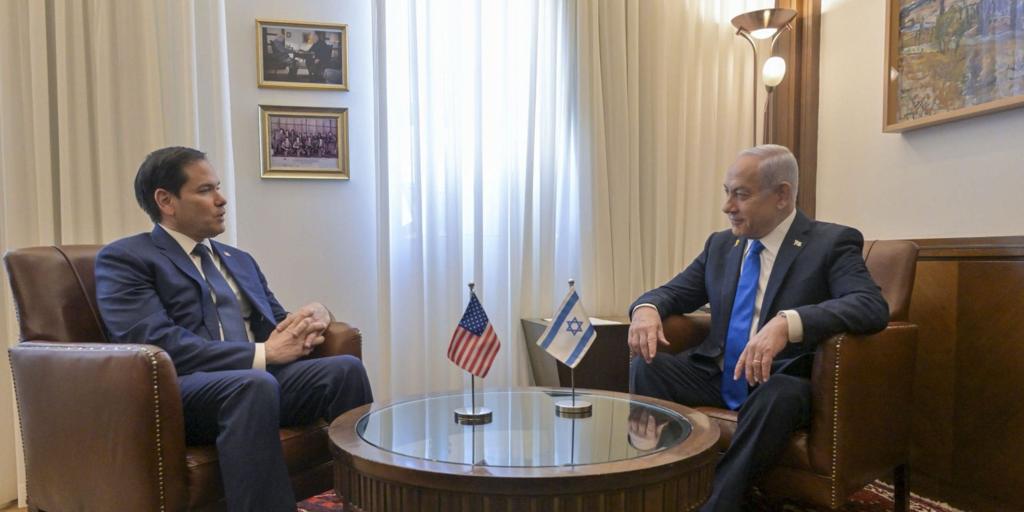 El secretario de Estado de EE.UU. se reúne con Netanyahu y dice que Hamás «debe ser eliminado»