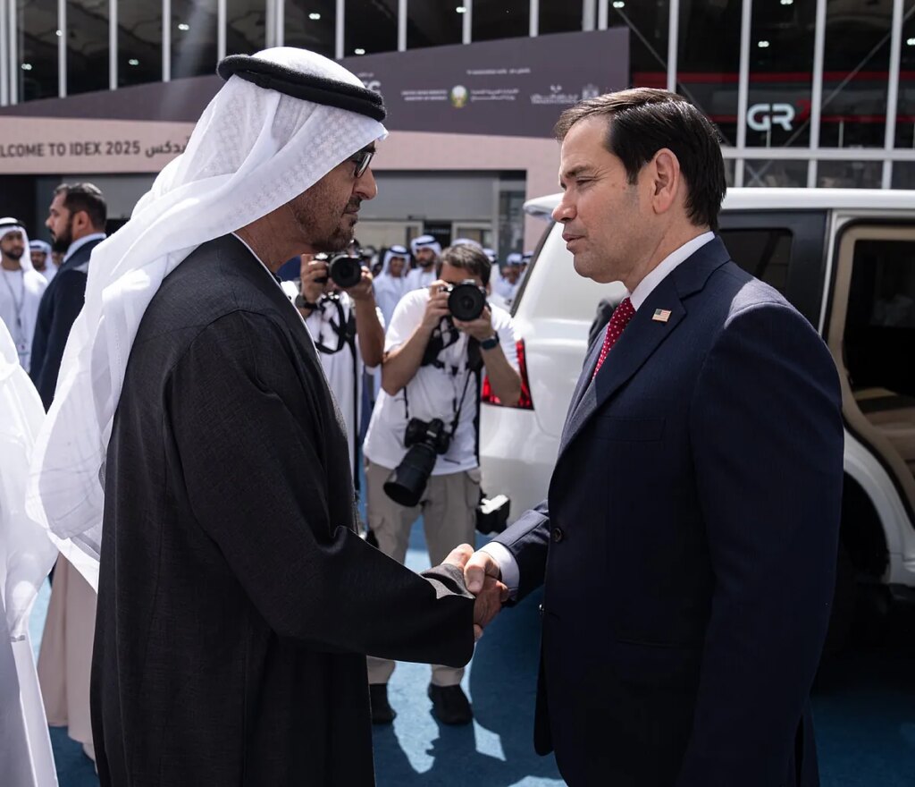 Emiratos recibe a Marco Rubio con un rechazo "firme" al desplazamiento forzoso en Gaza