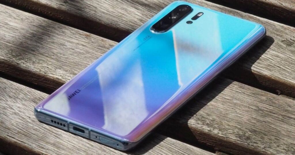 En su guerra particular con Xiaomi, Huawei vuelve a rebajar su móvil P30 Pro para impulsar su gama media