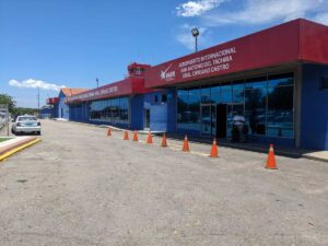 En vuelo y usurpando identidad arribó a frontera exfuncionario que se fugó de calabozo – Diario La Nación