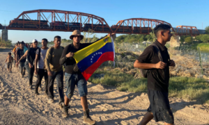 Encuesta revela que el 18 % de los venezolanos desea emigrar – Diario La Nación