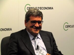 Escrivá (Banco de España) avisa de una bajada del 0,1% del PIB si EEUU impone aranceles