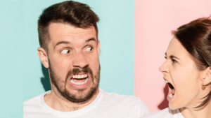 Experta revela los cuatro comentarios que debe ignorar para evitar una discusión