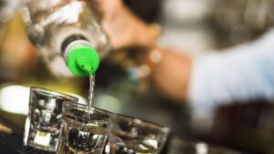 FLA y Licorera de Caldas ya podrán vender sus aguardientes en todo el país