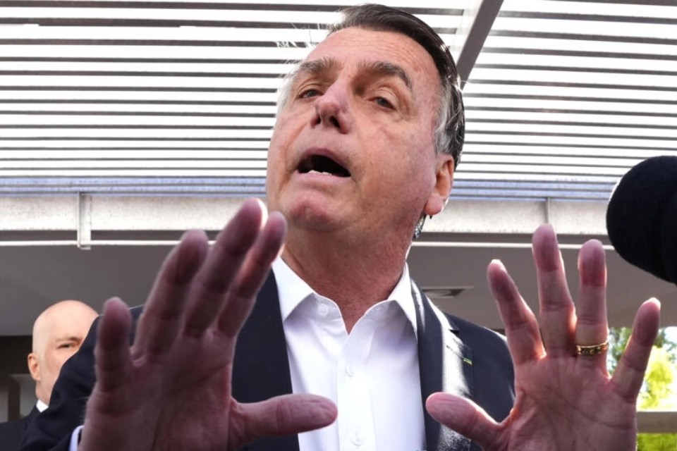 Fiscalía de Brasil imputa a Bolsonaro por intento de golpe de Estado