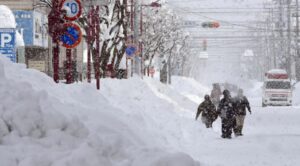 Fuertes nevadas dejan muertos y heridos en Japón