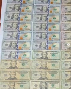 Hurto dinero en empresa para comprar una moto