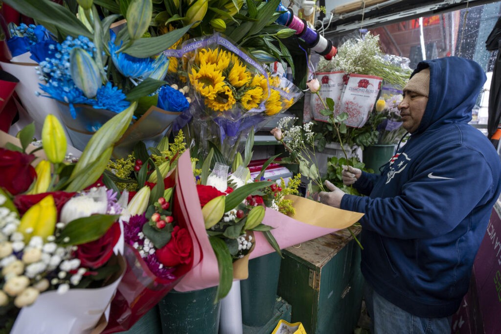 Importación de flores en EE.UU. prospera durante San Valentín pese al fantasma de aranceles