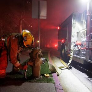 Incendios en California 2025: estas fotos documentan el desafío de los bomberos cuando se quedaron sin agua