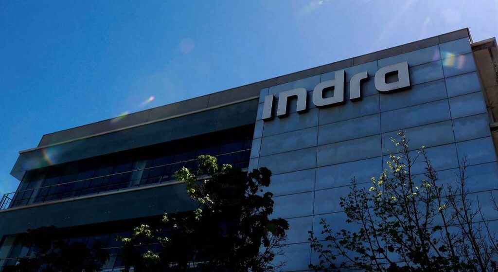 Indra, cerca de digerir en bolsa toda la caída tras la compra de Hispasat
