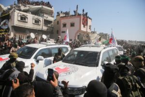 Israel prepara una ceremonia en Gaza luego de recibir los cuerpos de cuatro rehenes que murieron en manos de Hamas - AlbertoNews
