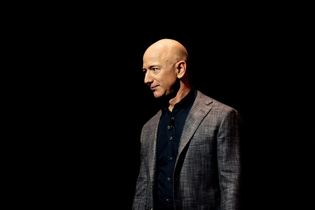 Jeff Bezos ordena al Washington Post publicar a diario opiniones en apoyo al libre mercado