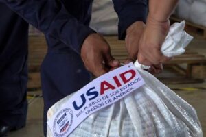 Juez en EEUU bloqueó temporalmente orden de cancelar ayudas por medio de la Usaid