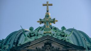 La Iglesia alemana, entre la política y la sociedad – DW – 14/02/2025