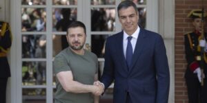 La Unión Europea, tras no ser informada, pide participar en la negociación entre EE.UU. y Rusia
