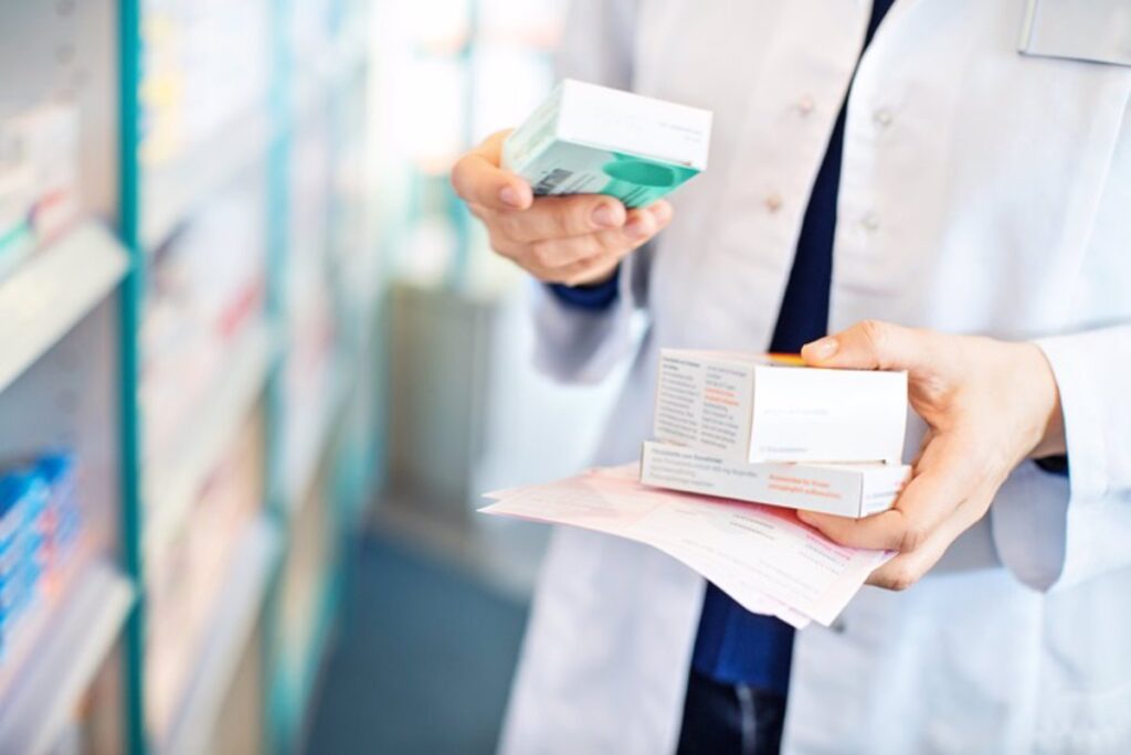 La farmacia rural demanda soluciones para garantizar su rentabilidad y el relevo generacional