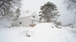 Las tormentas dejan 11 muertos en Kentucky con EE.UU. en alerta