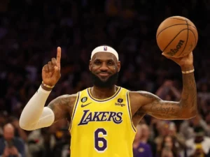 LeBron rechaza hablar de la "nueva cara de la NBA" y dice que lo que cuenta es la cultura - AlbertoNews