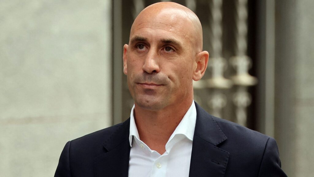 Luis Rubiales, condenado por agresión sexual tras el beso a Jennifer Hermoso: fue absuelto por el delito de coacción - AlbertoNews