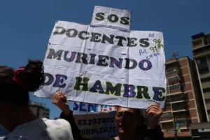 Magisterio exige salarios dignos y restitución de beneficios contractuales a docentes