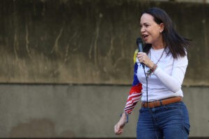María Corina Machado denuncia que hombres “no identificados” intentan ingresar a su casa
