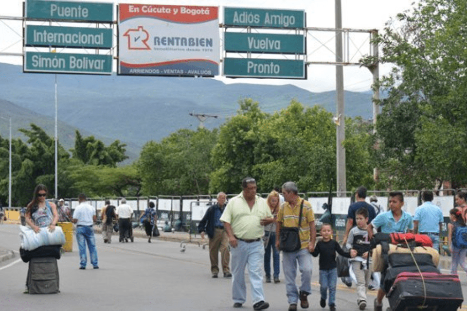 Más de 80% cayó flujo migratorio por Táchira, asegura analista de frontera William Gómez
