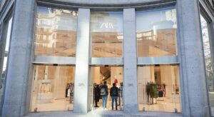 Mediobanca recomienda vender las acciones de Inditex y el porcentaje de este consejo es el más alto desde la pandemia
