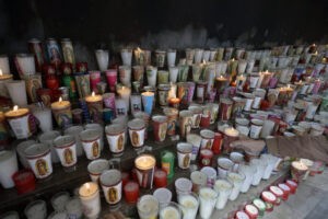 Mexicanos piden a la virgen de Guadalupe por la salud del papa Francisco - AlbertoNews