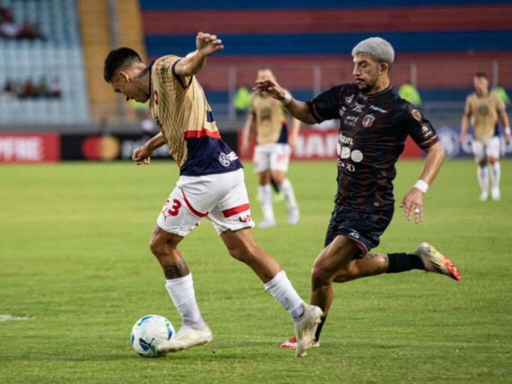Monagas SC se complica tras goleada de Cerro Porteño