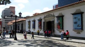 Museo Bolivariano exhibe piezas representativas de la historia venezolana