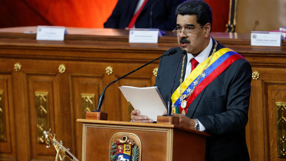Nicolás Maduro presenta proyecto de reforma constitucional