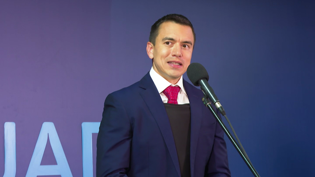 Noboa ofrece a los migrantes retornados a Ecuador un bono de 470 dólares por tres meses - AlbertoNews