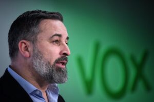 "Pasa en todos los partidos, unos vienen y otros se van"