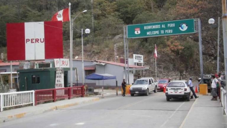 Perú afirma que solo ha sido informado de forma verbal del cierre de frontera con Ecuador - AlbertoNews