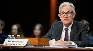Powell ignora a Trump en su intervención en el Senado, pero admite que ya ha logrado dividir al núcleo duro de la Fed