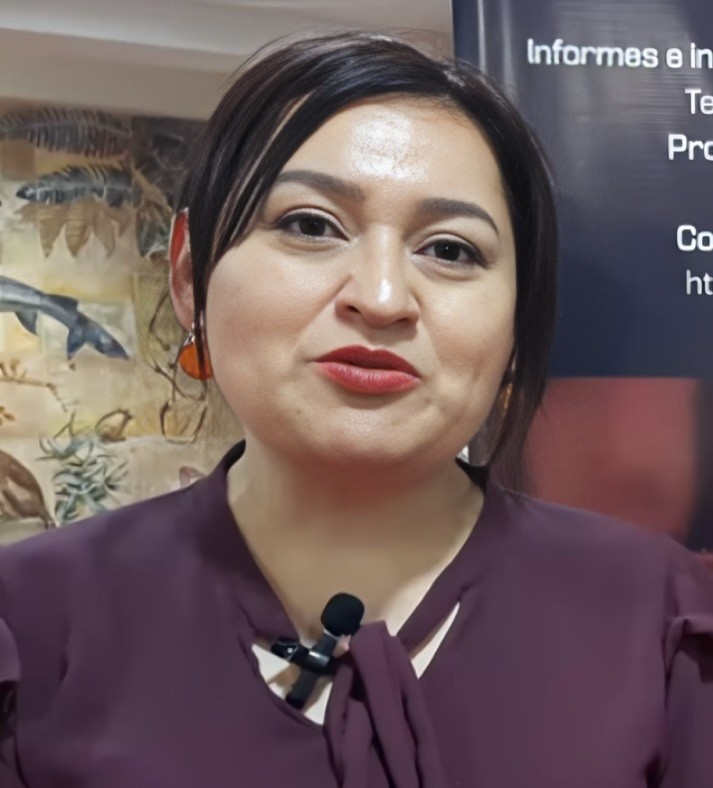 María Figueroa, secretaria.
